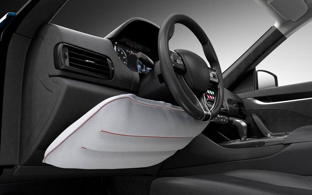knee airbags